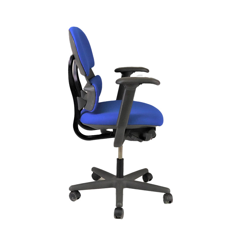 <tc>KI</tc>: <tc>Impulse</tc> Silla de oficina de tela azul - Reacondicionada