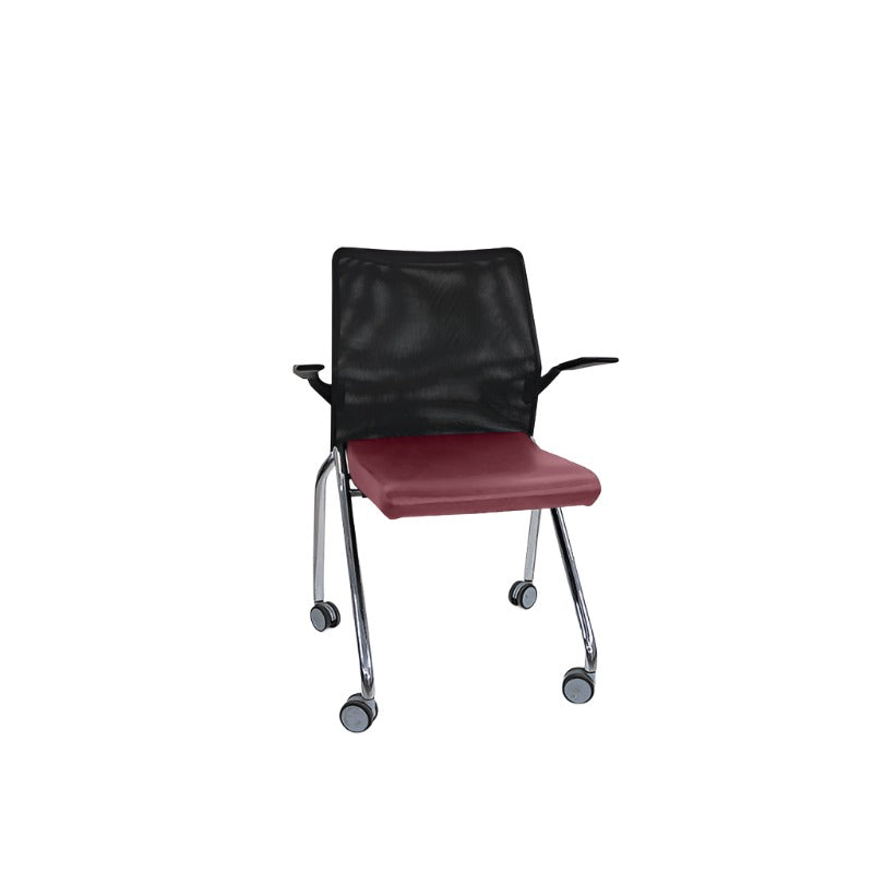 <tc>Boss Design</tc>: Chaise pliante noire avec accoudoirs - Reconditionnée