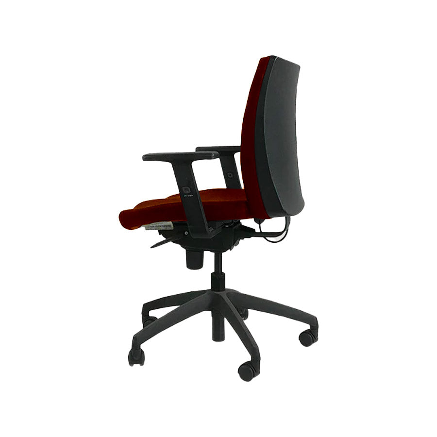 <tc>Connection</tc>: Sedia operativa Team in pelle marrone chiaro - Ricondizionata