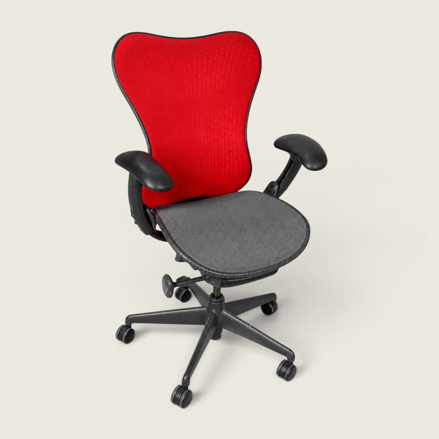 <tc>Herman Miller</tc>: <tc>Mirra</tc> Silla de trabajo - Gris - Reacondicionada
