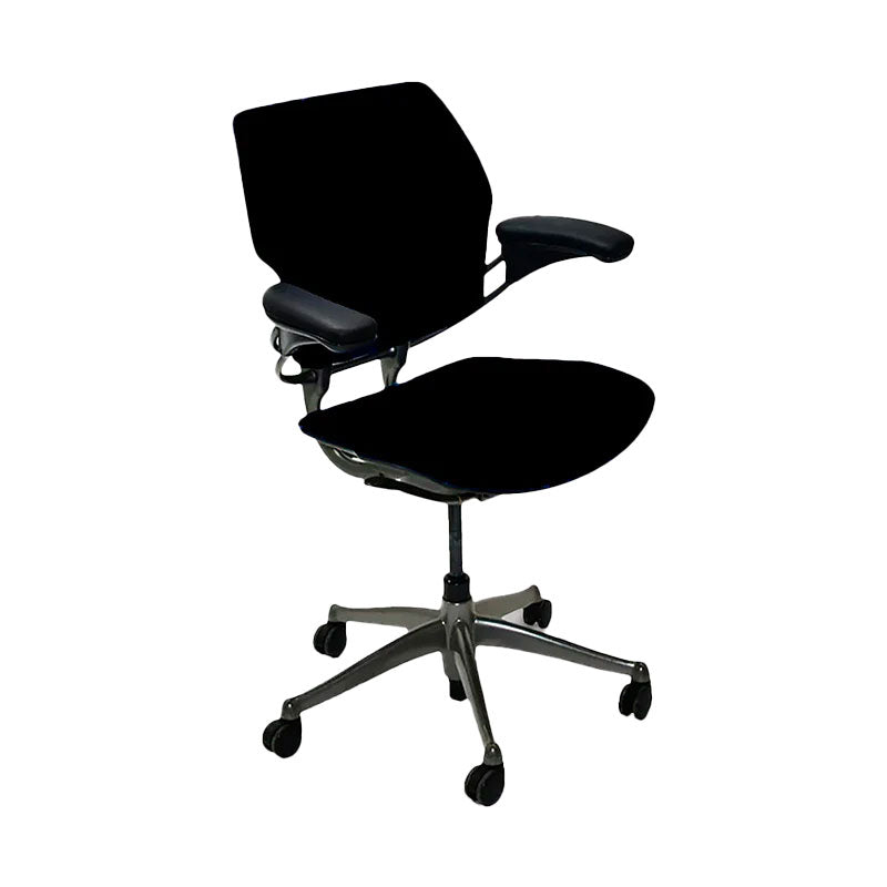<tc>Humanscale</tc>: <tc>Freedom</tc> Silla de trabajo de cuero negro - Reacondicionada