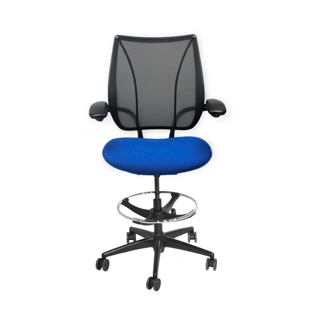 <tc>Humanscale</tc>: <tc>Liberty</tc> Zeichnerstuhl aus blauem Stoff - Generalüberholt