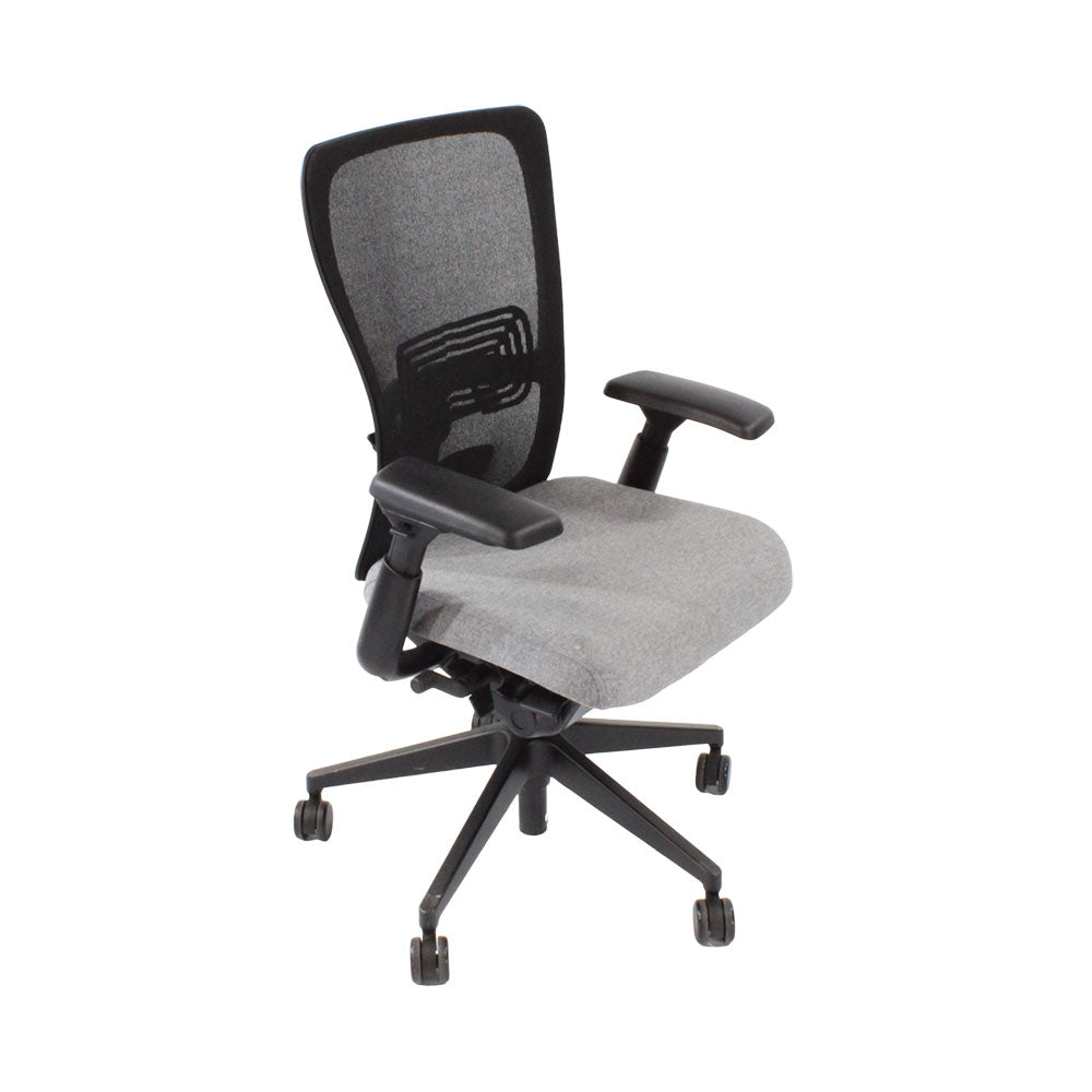 <tc>Haworth</tc>: <tc>Zody Comforto</tc> Chaise de bureau 89 en tissu gris/cadre noir - Reconditionnée