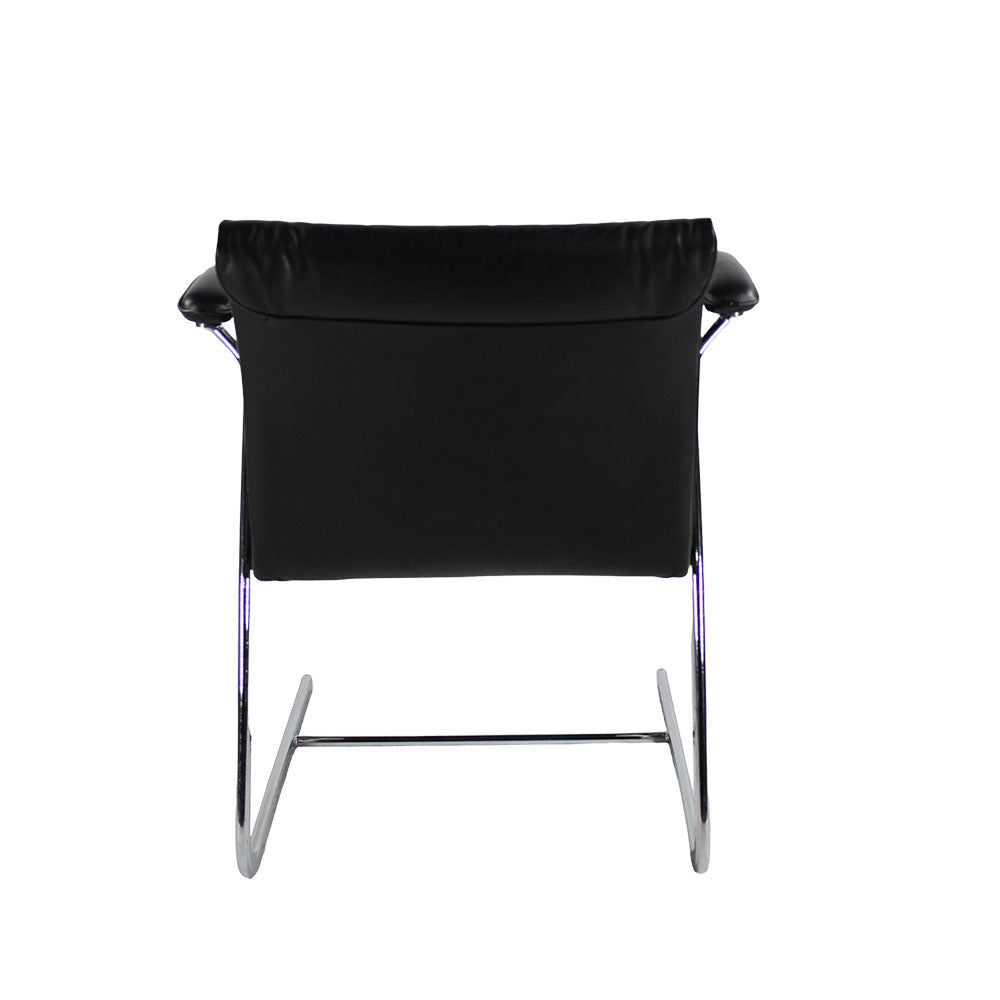 <tc>Boss Design</tc>: Delphi Freischwinger-Konferenzstuhl mit niedriger Rückenlehne - Generalüberholt