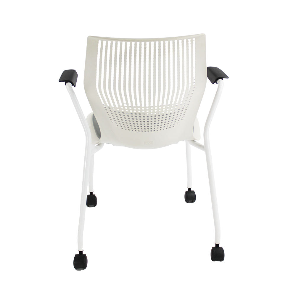 <tc>Knoll</tc>: <tc>Multigeneration</tc> Sedia da riunione con ruote in tessuto grigio - Ricondizionata