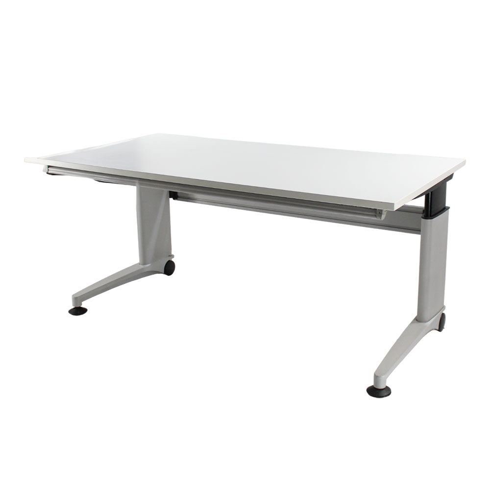 <tc>Knoll</tc>: Bureau Currents - Rénové