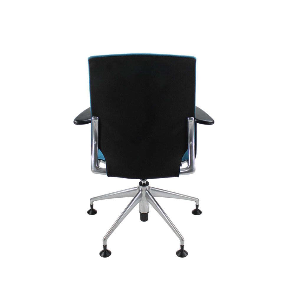 <tc>Vitra</tc>Silla de oficina Meda con estructura de aluminio y tela azul - Reacondicionada