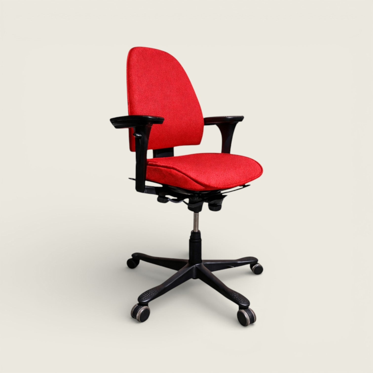 <tc>Kinnarps</tc>: Chaise de secrétariat - Rénovée