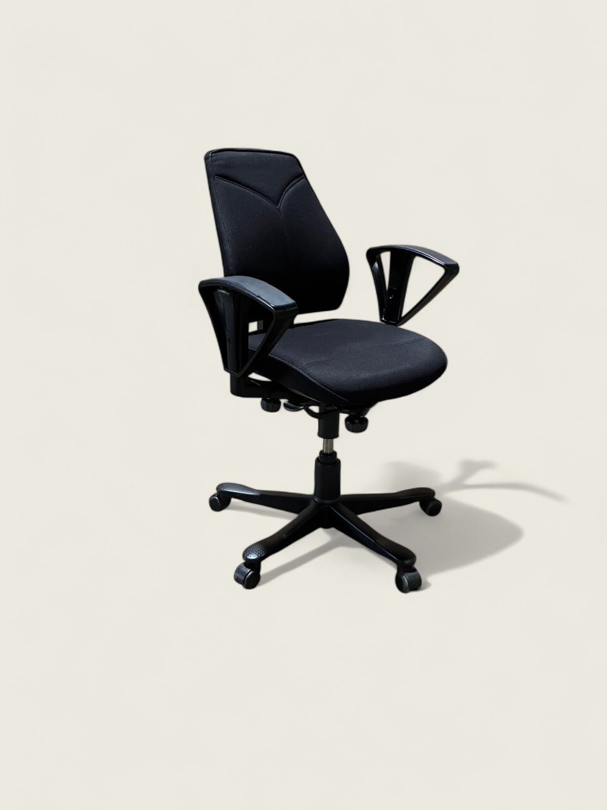 Kinnarps: Task Chair - Refurbished