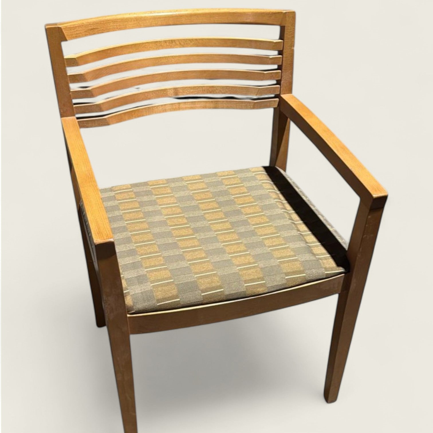 Knoll Studio: Aperture Wooden Slatted visitors chair (Refurbished)