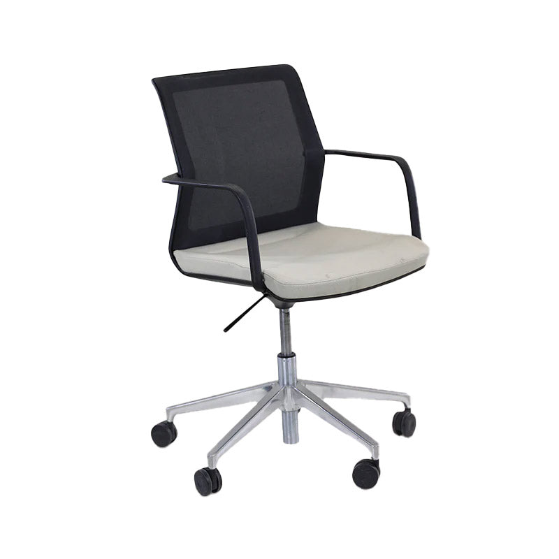 Orangebox: Workday Lite Work in Original Cream Fabric met aluminium basistaakstoel - Gerenoveerd