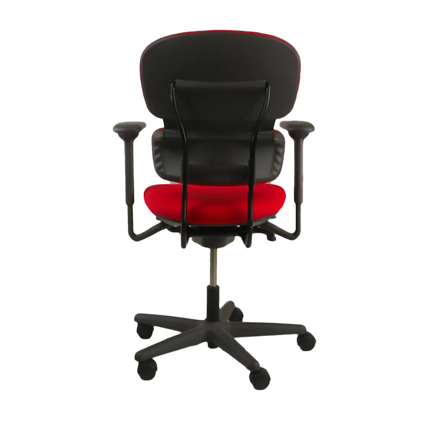 <tc>KI</tc>: <tc>Impulse</tc> Silla de oficina de tela roja - Reacondicionada