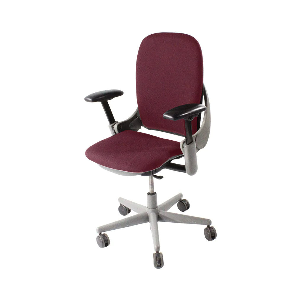 <tc>Steelcase</tc>: <tc>Leap V1</tc> Bürostuhl - Grauer Rahmen/Burgunderfarbenes Leder - Generalüberholt