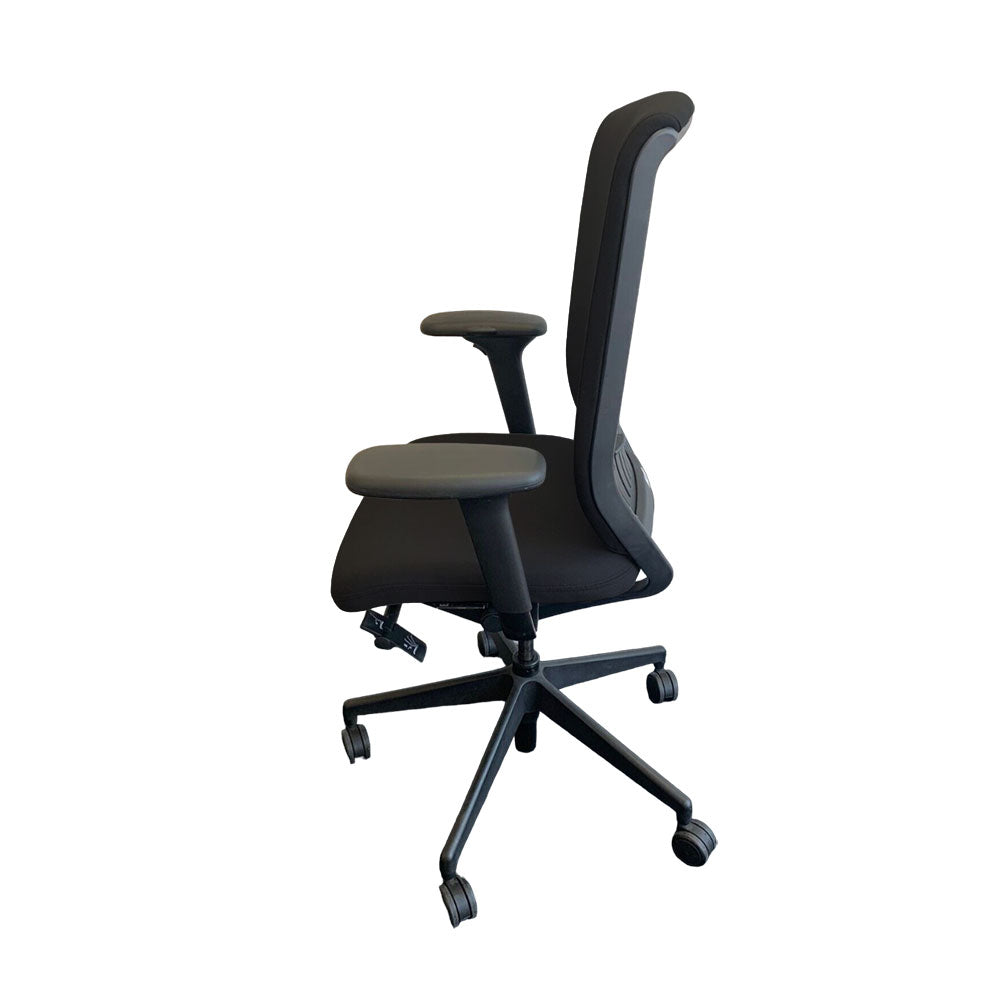 <tc>Senator</tc>Silla Evolve con respaldo alto y brazos regulables en altura en cuero negro - Reacondicionada