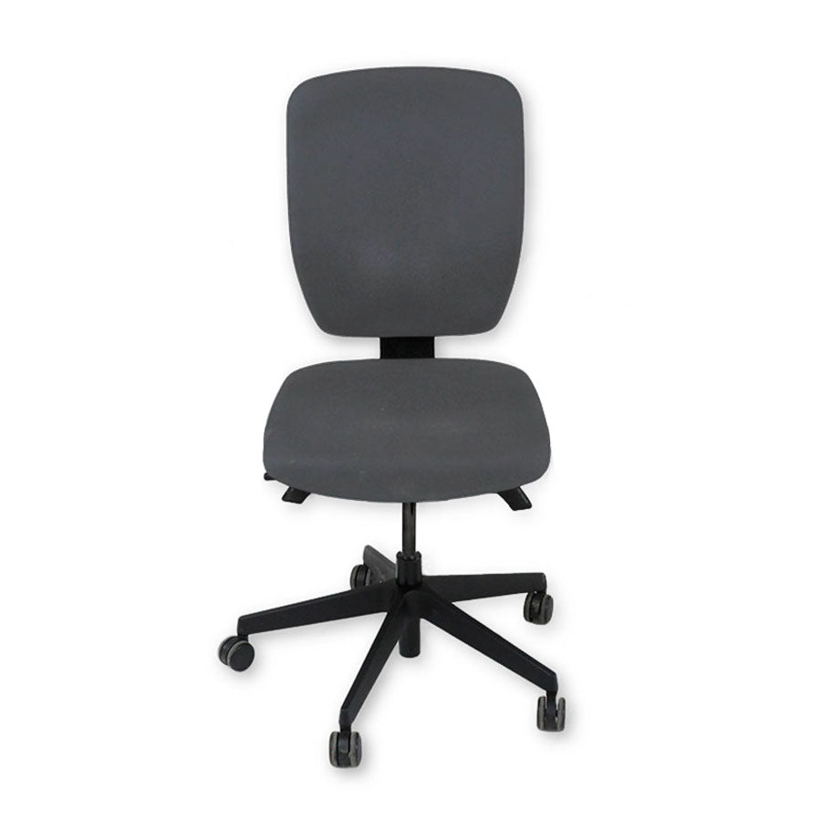 <tc>Senator</tc>: <tc>Dash</tc> Silla de trabajo totalmente ajustable en tela gris, sin brazos - Reacondicionada
