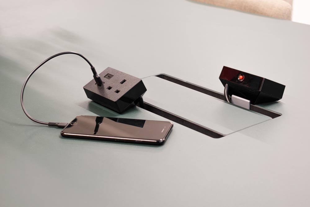 Nano -Desktop -Leistungsmodul in Schwarz