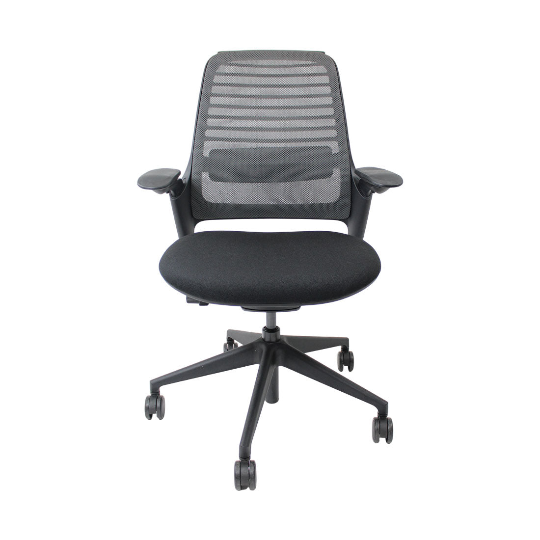<tc>Steelcase</tc>: Serie 1 Ergonomische bureaustoel in zwarte stof - Gereviseerd