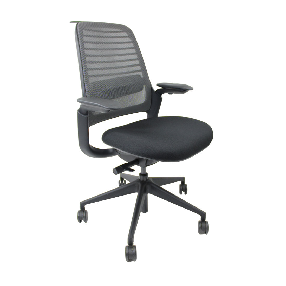 <tc>Steelcase</tc>: Serie 1 Ergonomische bureaustoel in zwarte stof - Gereviseerd