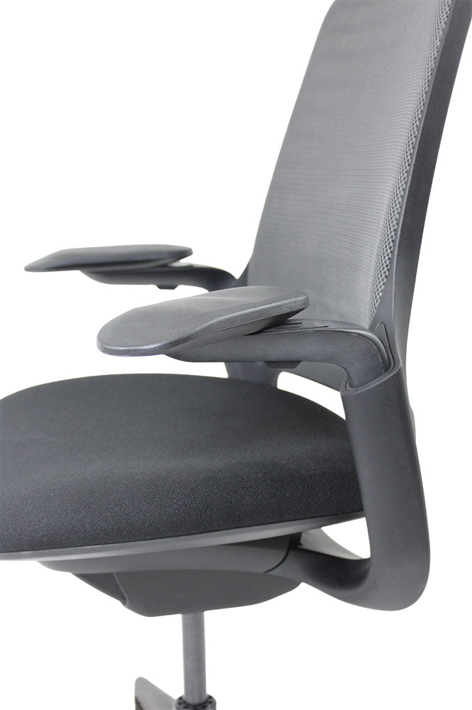 <tc>Steelcase</tc>: Serie 1 Ergonomische bureaustoel in zwarte stof - Gereviseerd