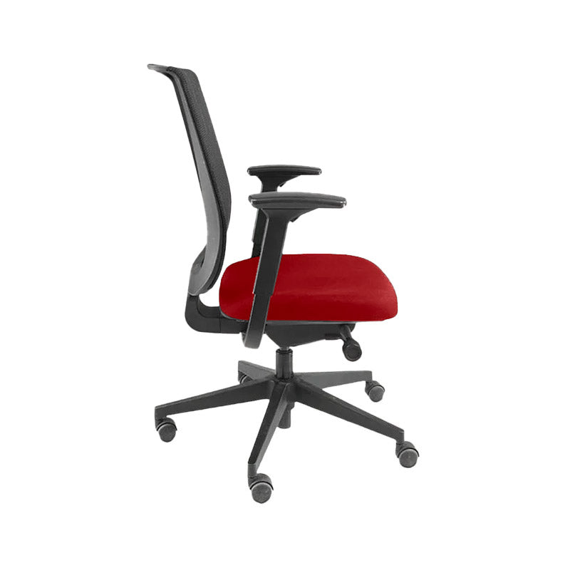 <tc>Steelcase</tc>: Sedia da ufficio Reply con schienale in rete in tessuto rosso - Ricondizionata