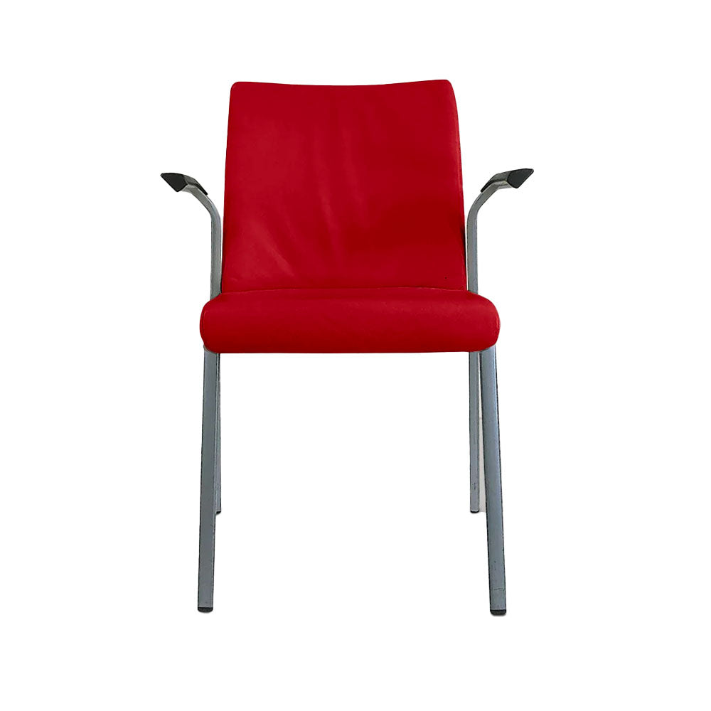 <tc>Steelcase</tc>Silla apilable de tela roja - Reacondicionada