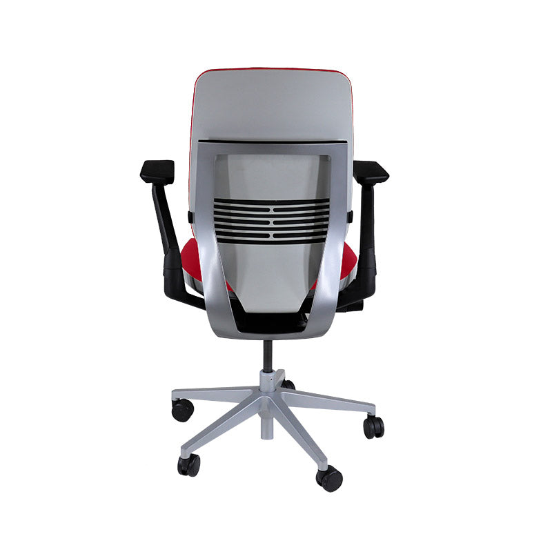 <tc>Steelcase</tc>: Sedia da ufficio ergonomica Gesture - Tessuto rosso - Ricondizionata