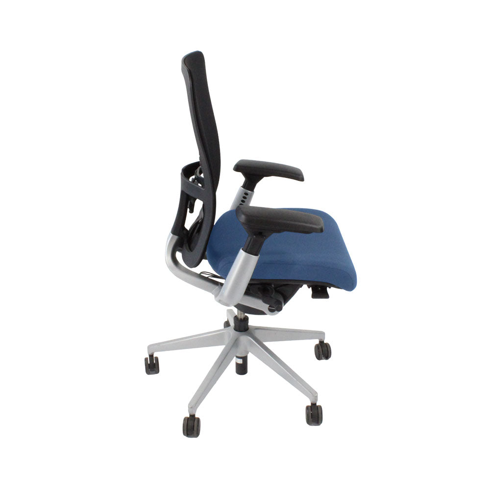 Haworth: Zody Comforto 89 Task Chair in Blue Fabric/Grey Frame - Refurbished