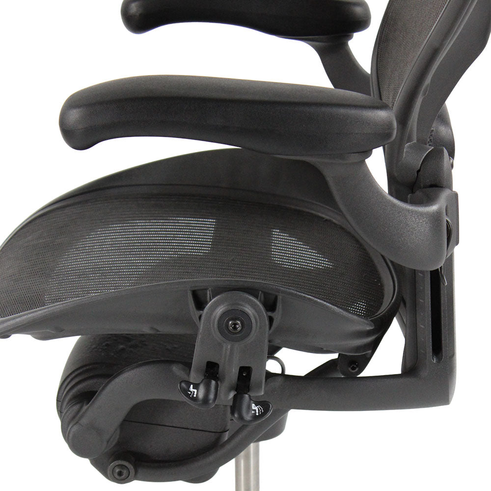 <tc>Herman Miller</tc>:Aeron - <tc>Size B</tc> - Volledig huis (Grafiet) - Gerenoveerd