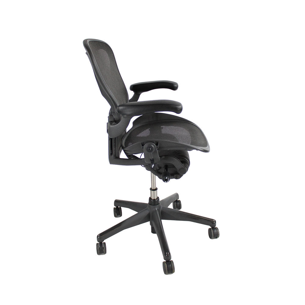 <tc>Herman Miller</tc>:Aeron - <tc>Size B</tc> - Volledig huis (Grafiet) - Gerenoveerd