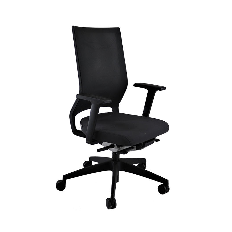 <tc>Sedus</tc>: <tc>Quarterback</tc> Chaise de bureau avec cadre noir en tissu noir - Reconditionnée