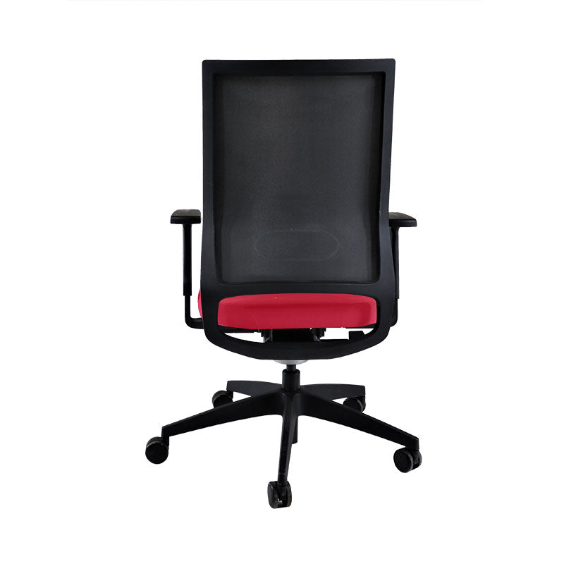 <tc>Sedus</tc>: <tc>Quarterback</tc> Silla de oficina con estructura negra y tela roja - Reacondicionada