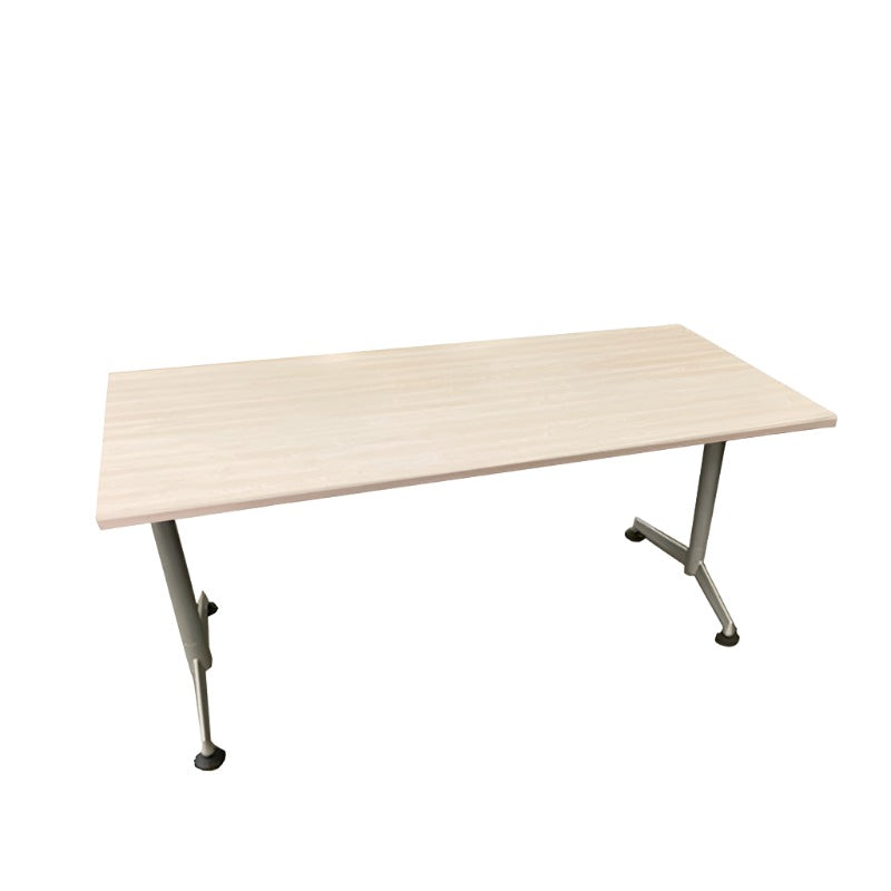 <tc>Herman Miller</tc>: <tc>Abak</tc> Bureau simple avec pieds en T - Remis à neuf