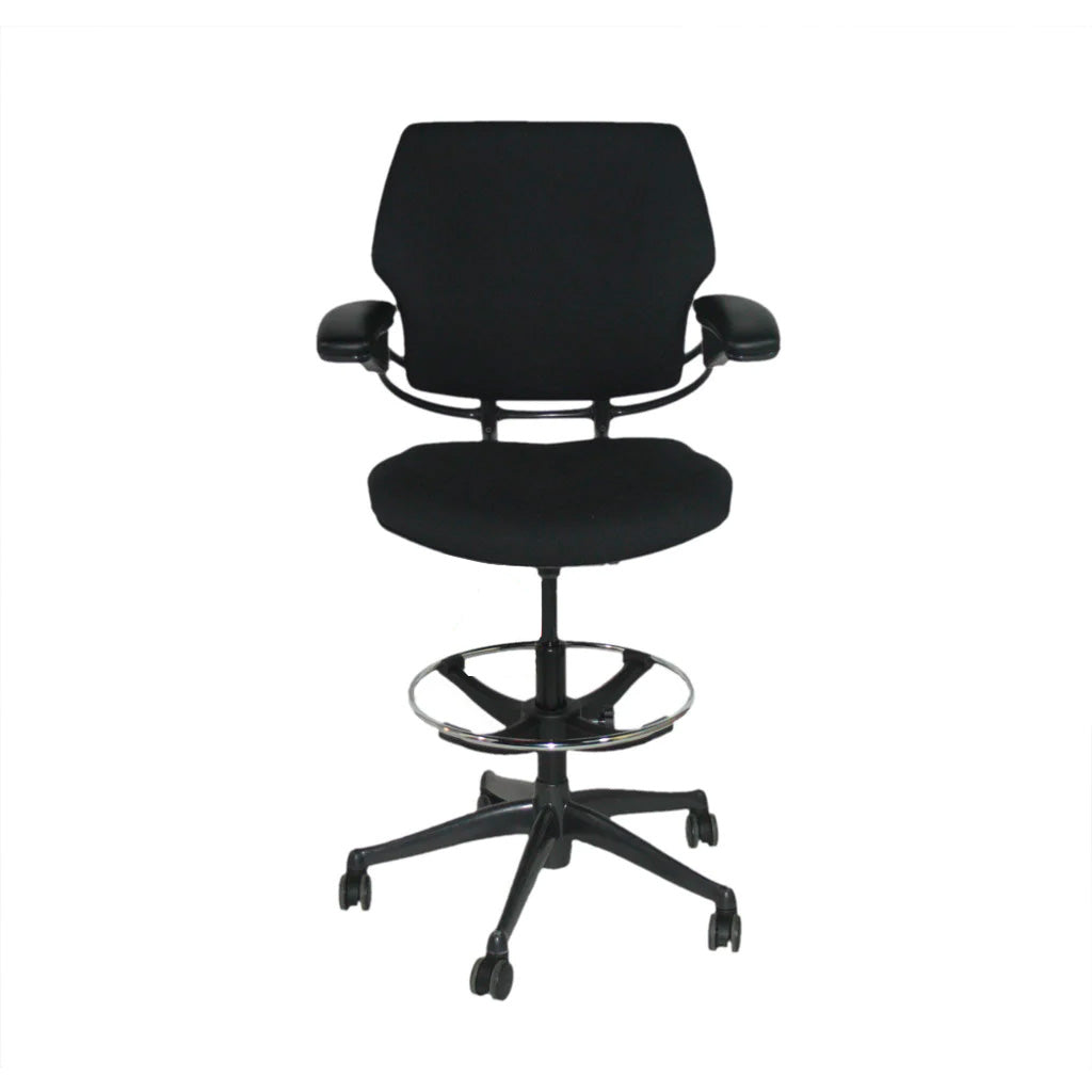 <tc>Humanscale</tc>: <tc>Freedom</tc> Tekenstoel in zwarte stof - Gereviseerd