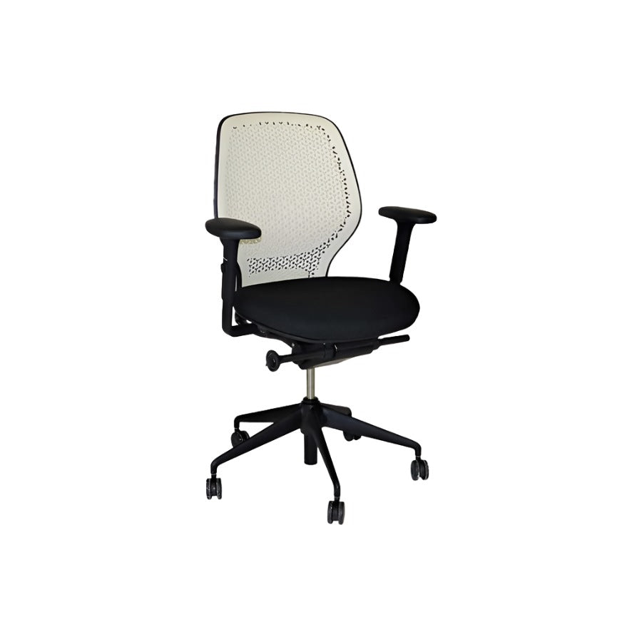 Orangebox: <tc>Ara</tc> - Arbeitsstuhl - Generalüberholt