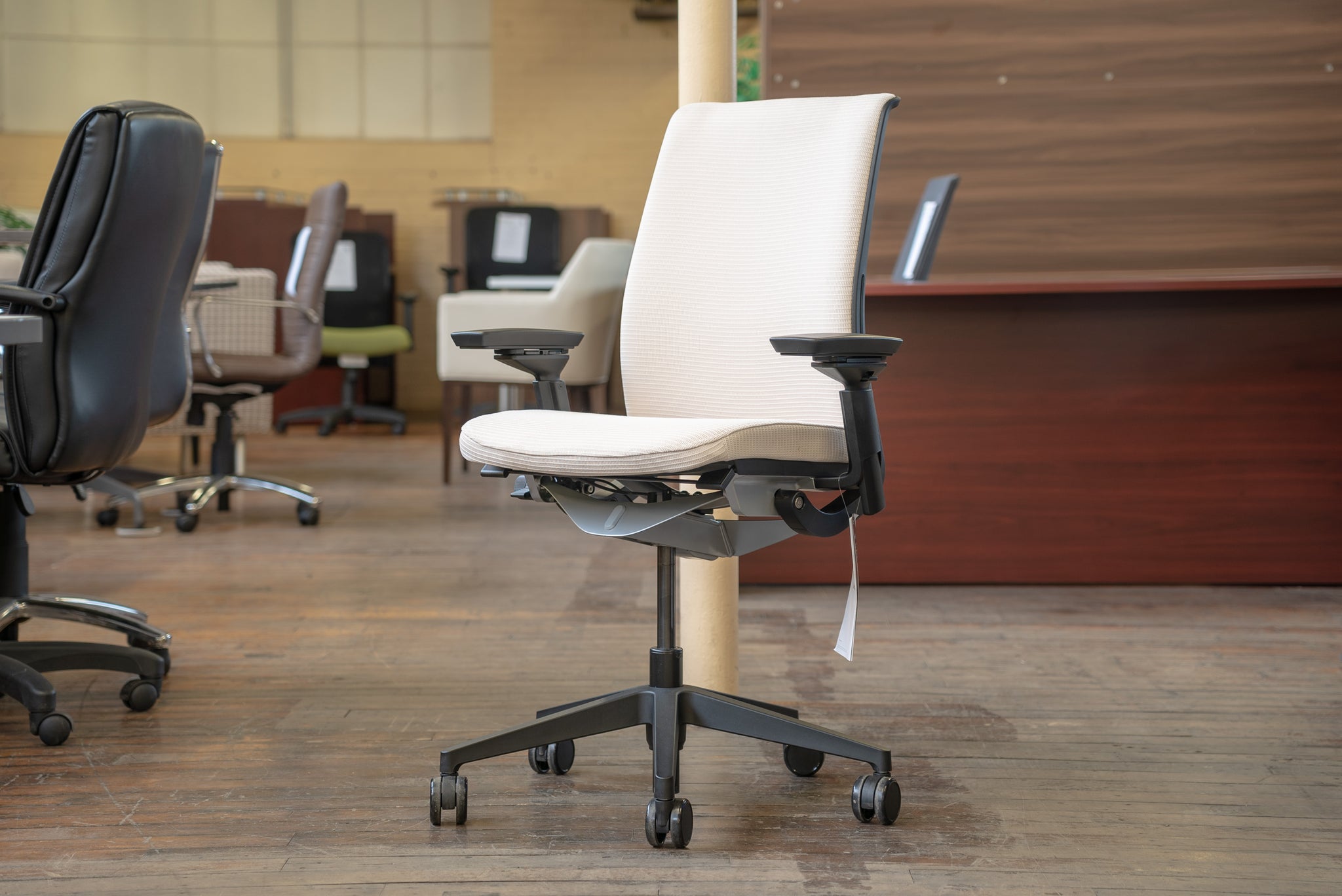 Refurbished Steelcase Think V2 Office Chairs The Office Crowd