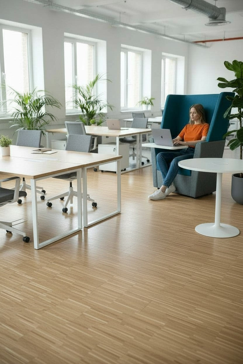 Orangebox: Sofá individual con respaldo alto en verde azulado oscuro y gris Away From The Desk (AFTD): - Reformado