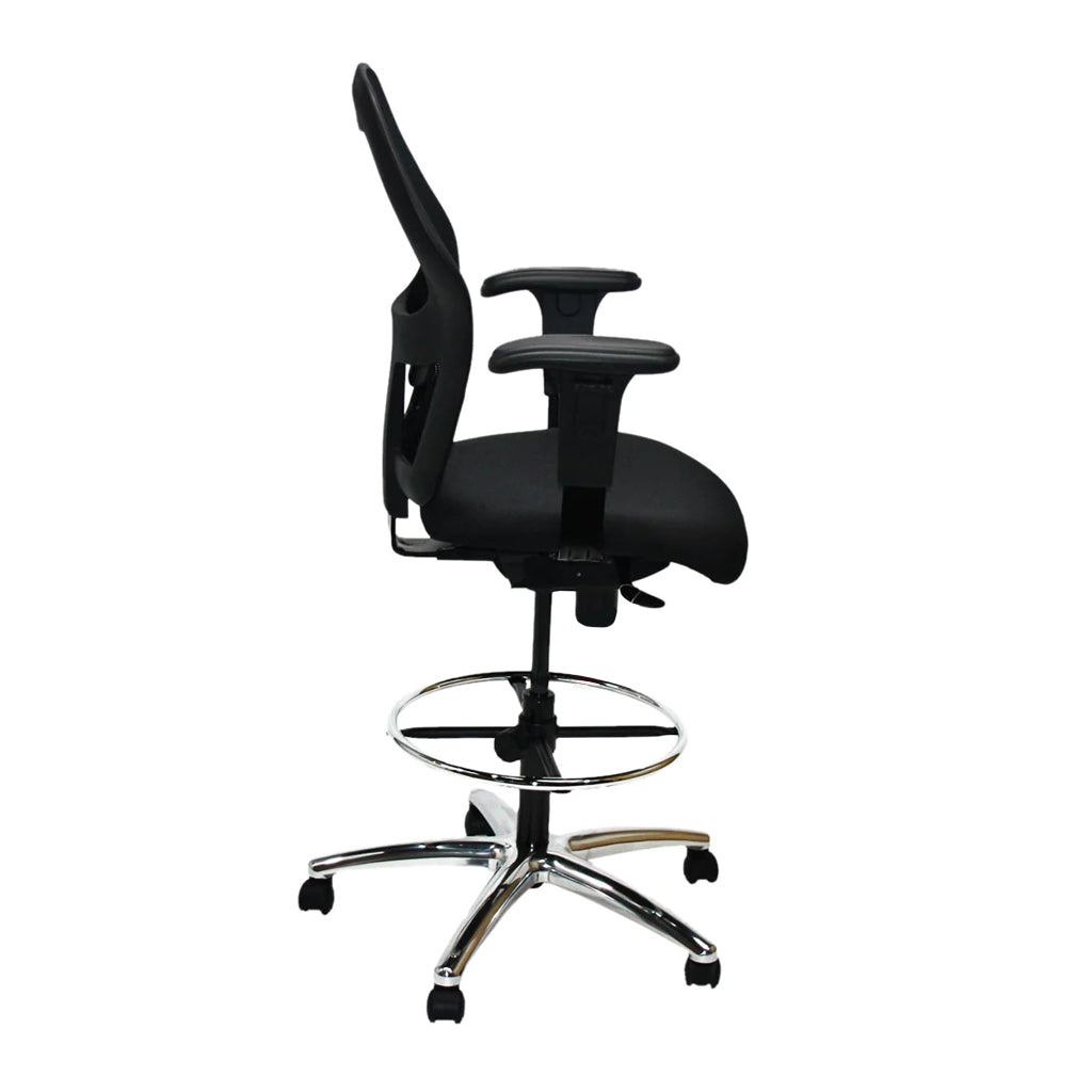 Ahrend: 160 Type Draftsman Chair aus schwarzem Stoff – Aluminiumgestell – generalüberholt