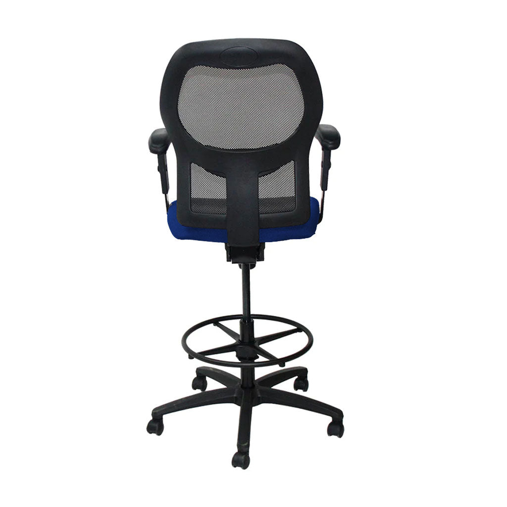 Ahrend: 160 Type Draftsman Chair aus blauem Stoff – schwarzes Gestell – generalüberholt