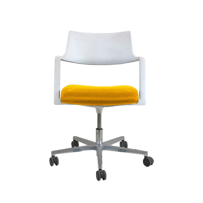 Brunner: Tempuro 6353/A Swivel Chair in Yellow Fabric - Refurbished