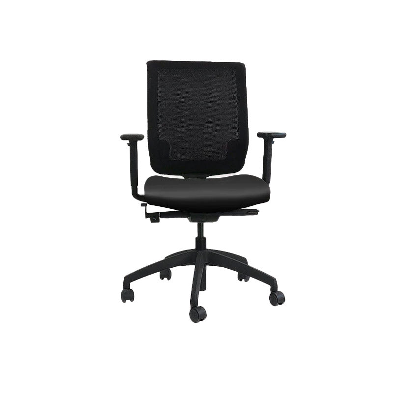 Connection: MY Task Chair in Black Leather - Refurbished