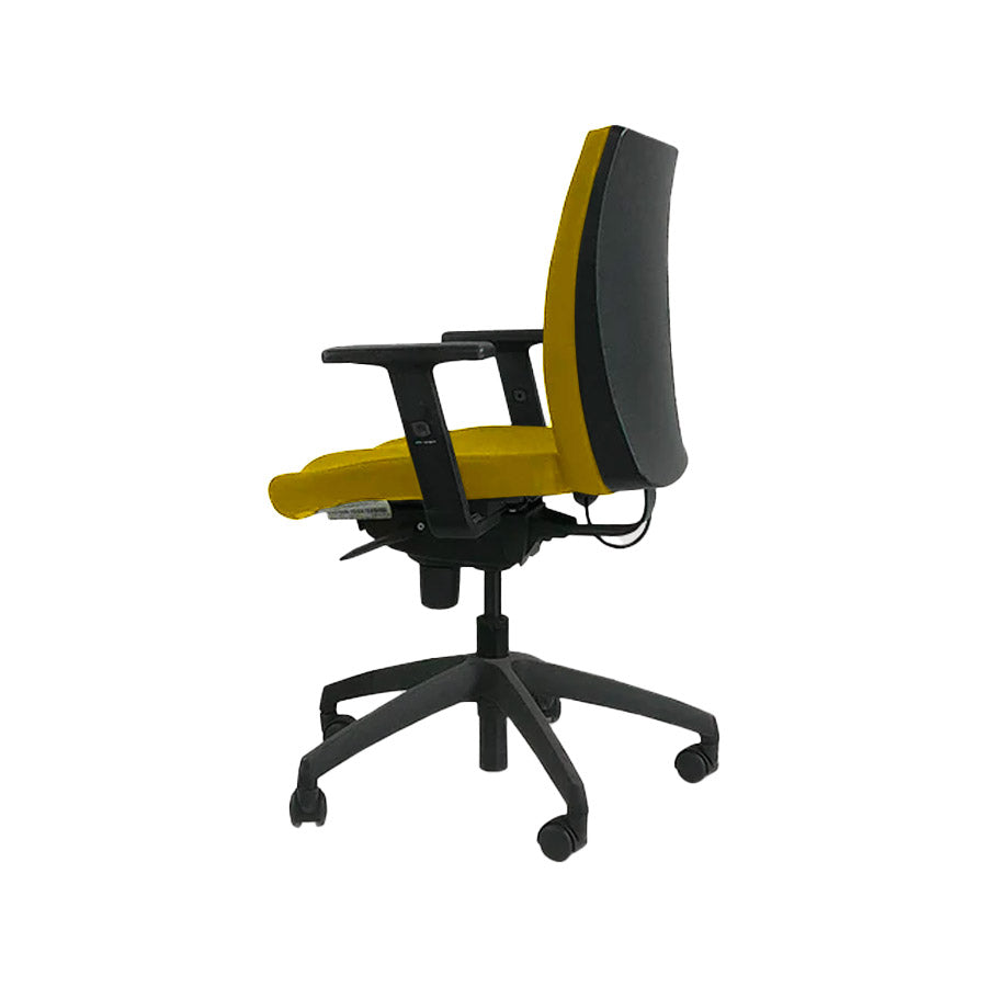 Connection: Team Task Chair in gele stof - Gerenoveerd