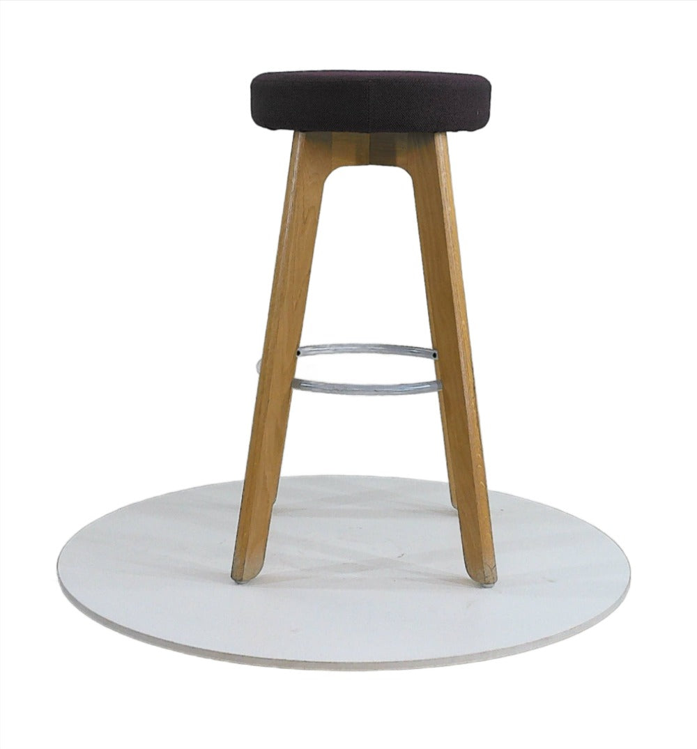 Connection: Centro High Stool - Refurbished