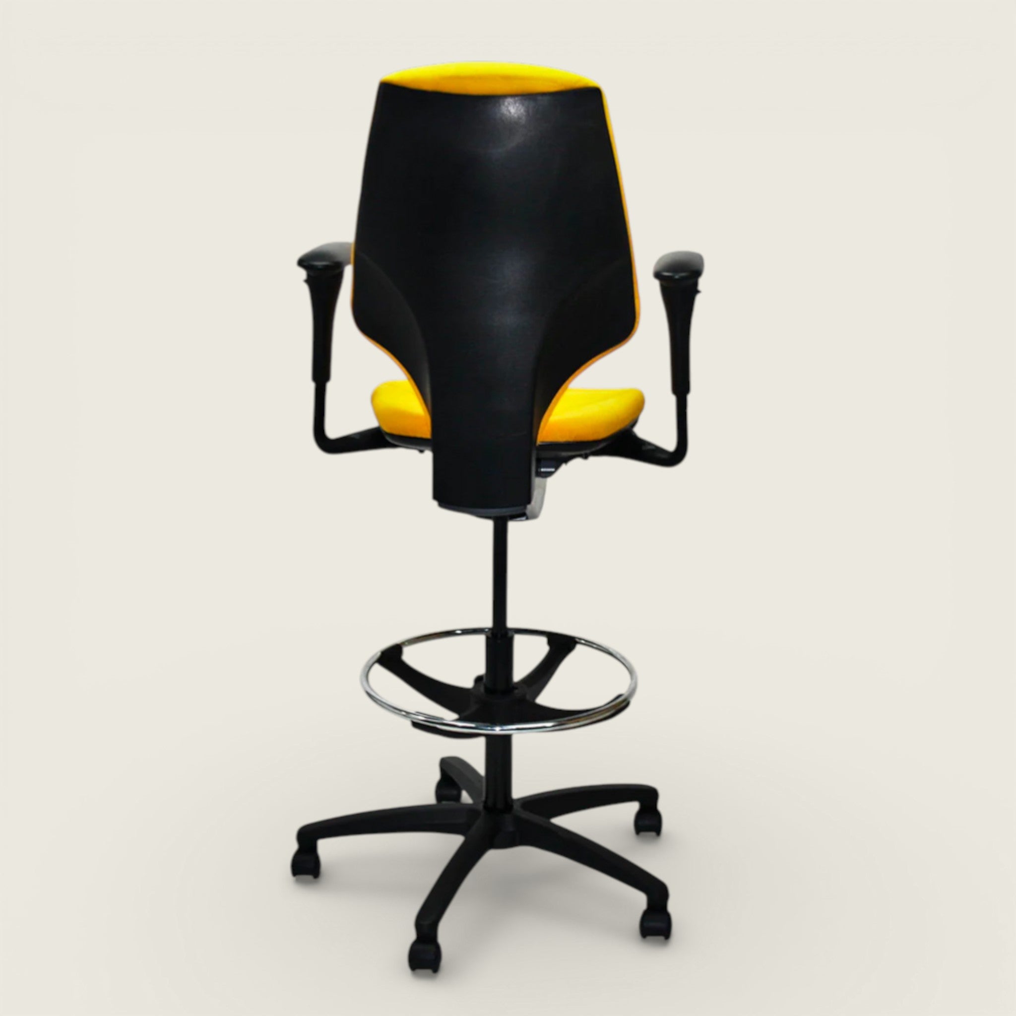 <tc>Giroflex</tc>Silla de delineante G64 en tela amarilla - Restaurada