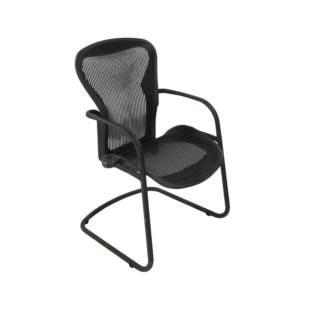 Herman Miller: Aeron Cantilever Visitor Chair in Graphite - Refurbished