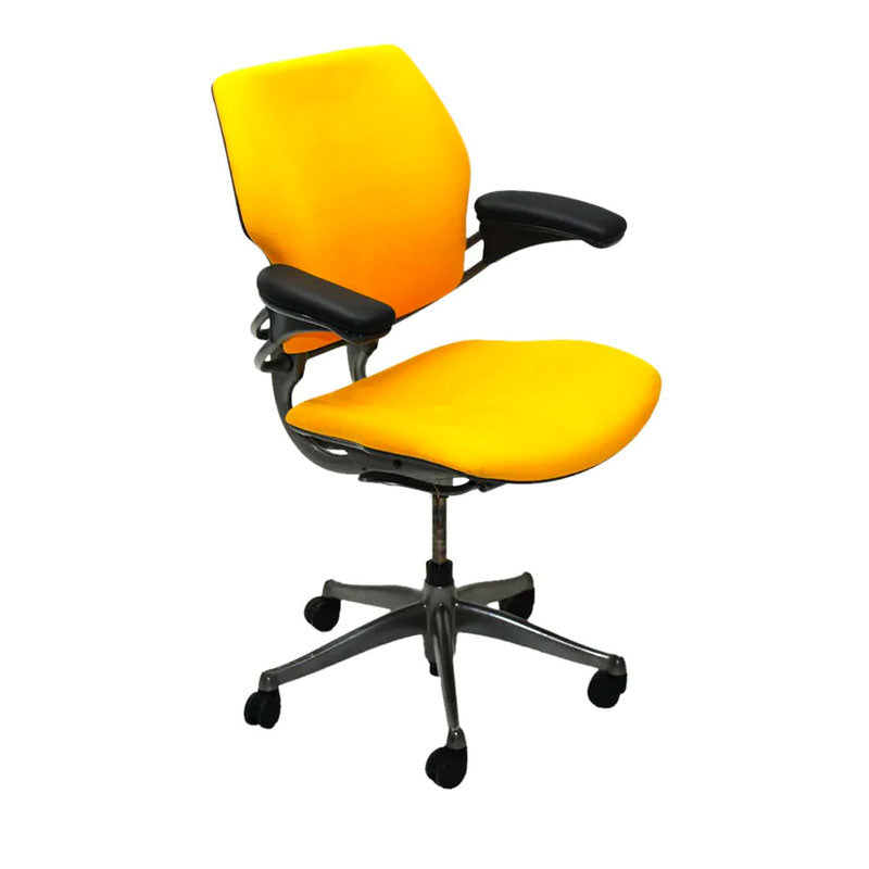 Humanscale: Freedom Task Chair aus gelbem Stoff – generalüberholt