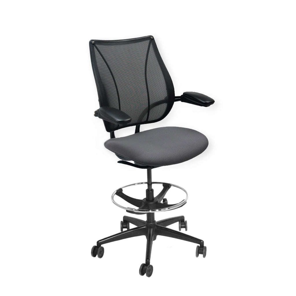 Humanscale: Liberty Draftsman Chair aus grauem Stoff – generalüberholt