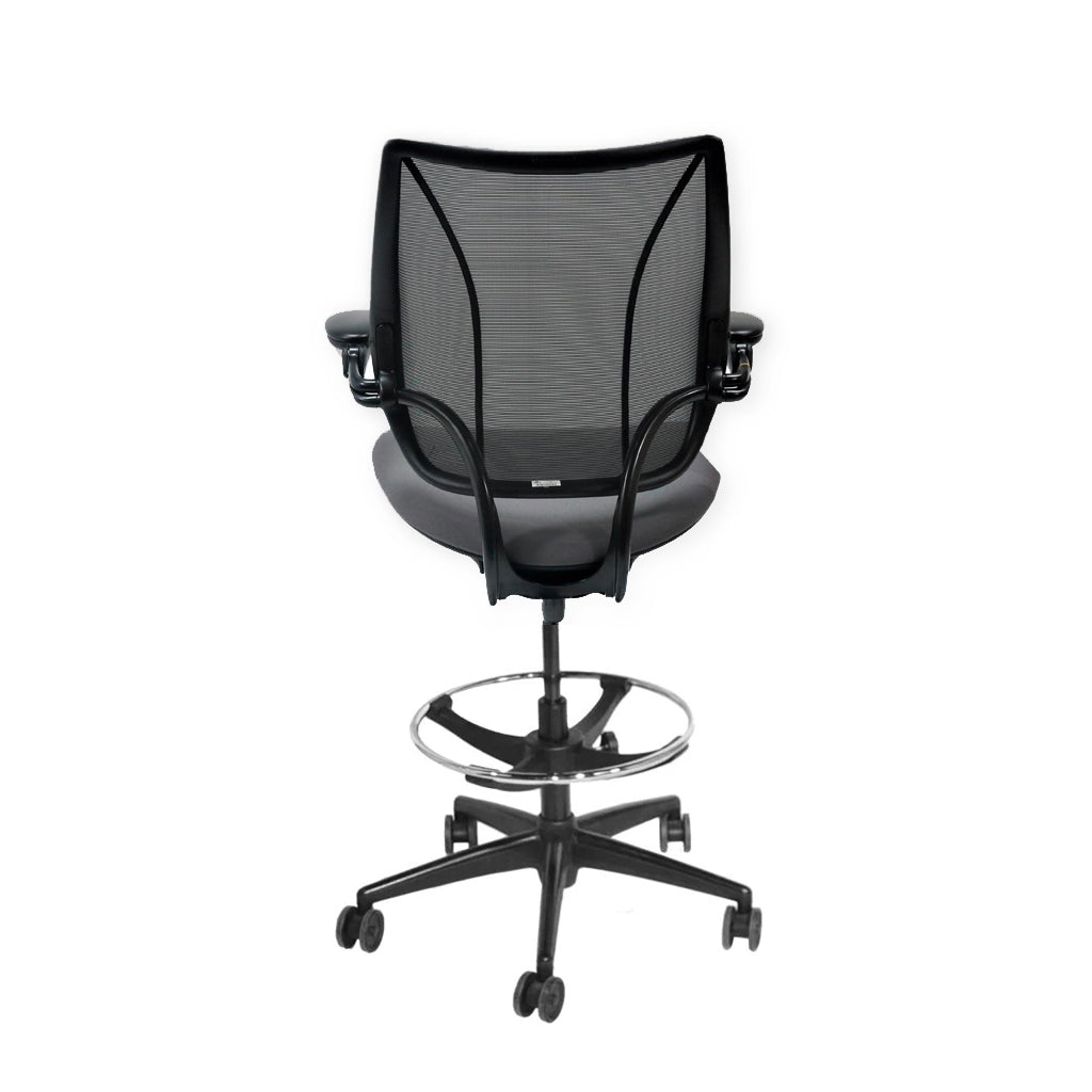 Humanscale: Liberty Draftsman Chair aus grauem Stoff – generalüberholt