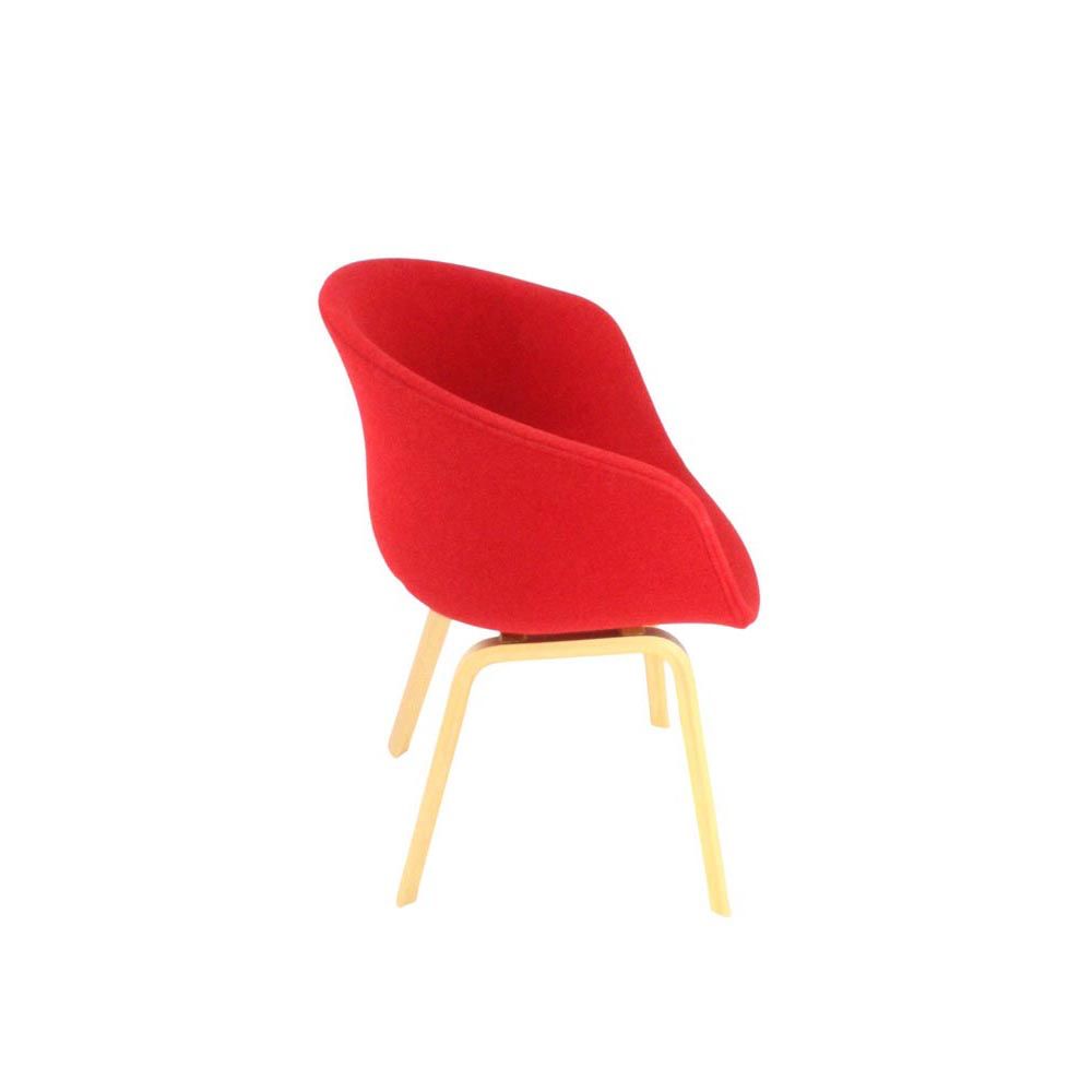 Hay: About a Chair AAC 23 - Rojo - Reacondicionado