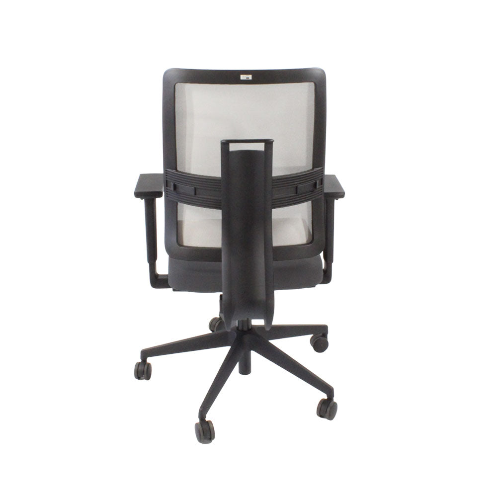 Viasit: Toleo bureaustoel met mesh rugleuning in grijze stof - gerenoveerd