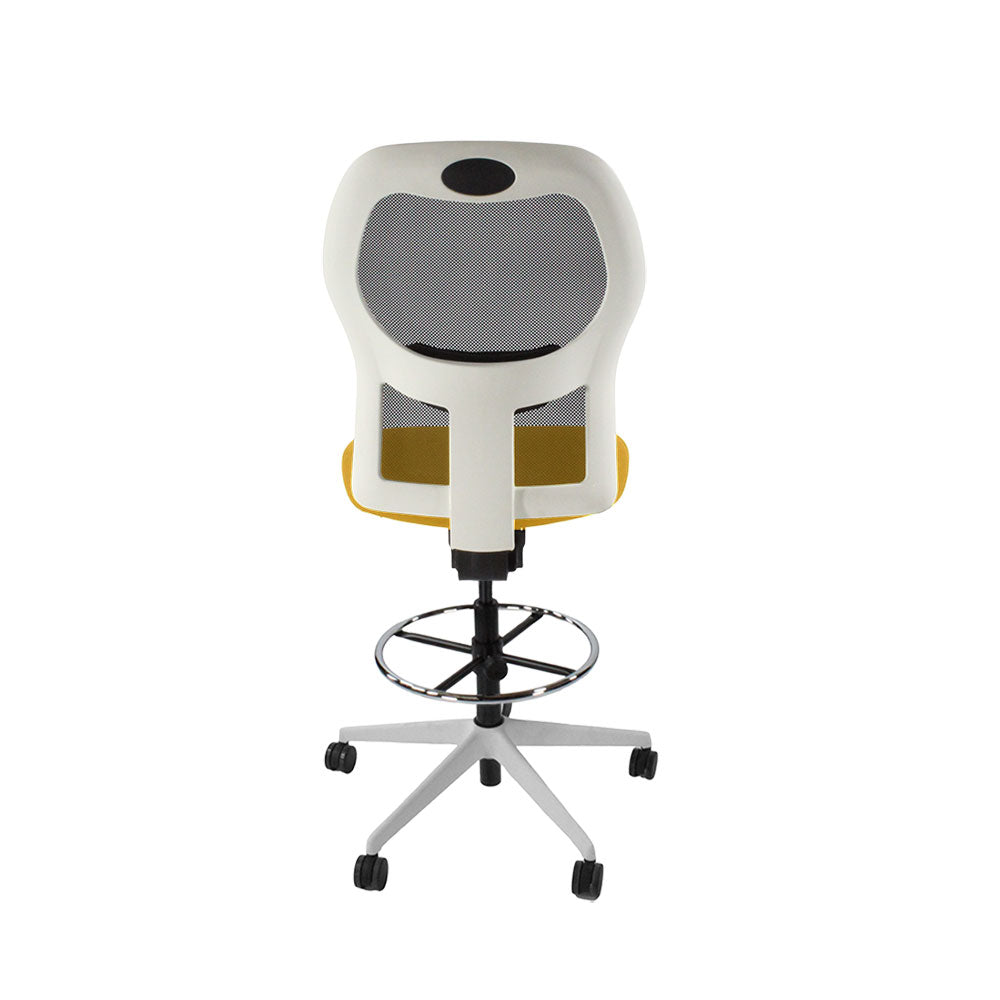 Ahrend: 160 Type Draftsman Chair ohne Armlehnen aus gelbem Stoff – weiße Basis – generalüberholt